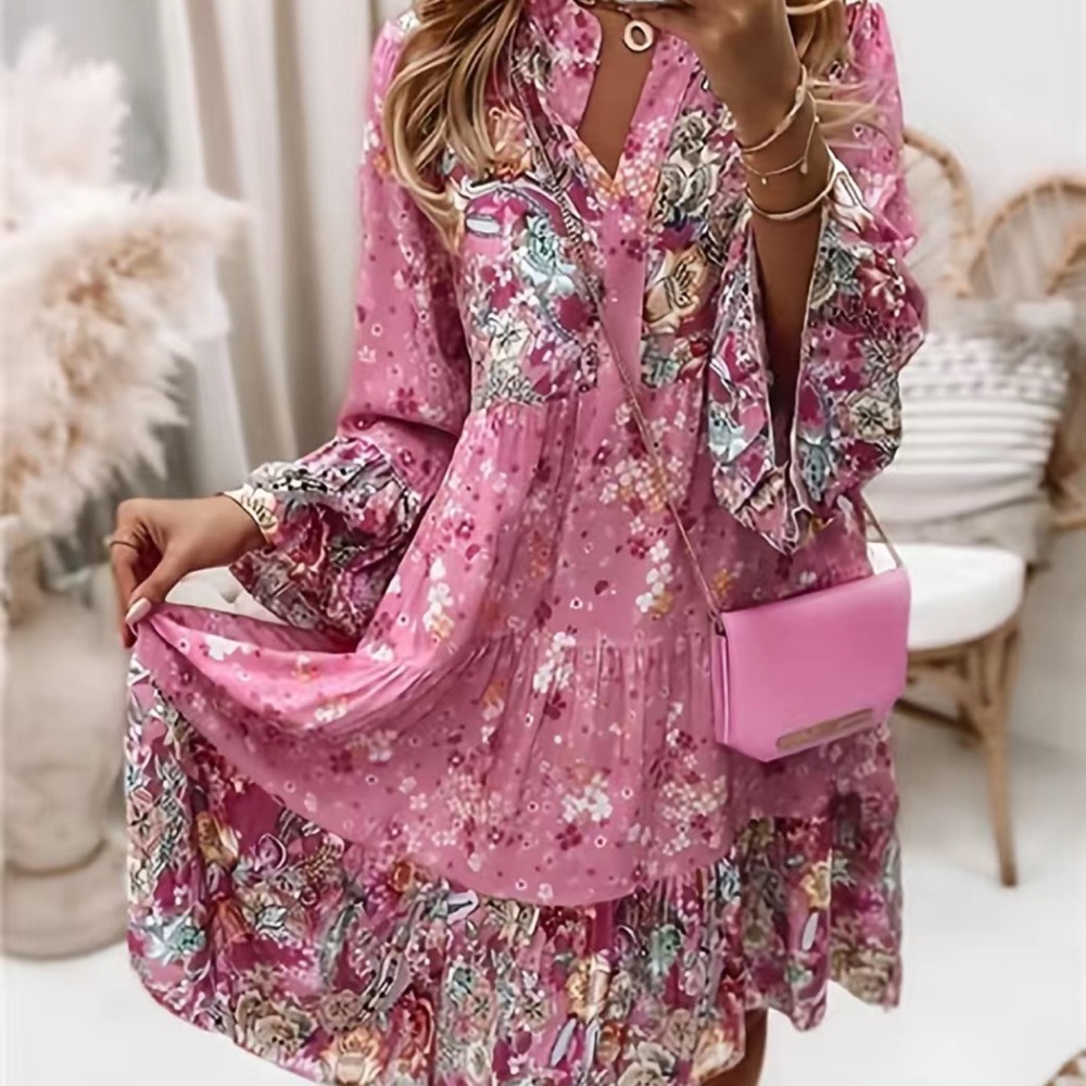 NWOT Boutique Pink floral cottage boho bell sleeve loose fitting pretty dress